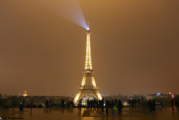 The Eifell tower by night
